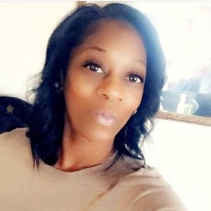 Meet your Posher, Chanel